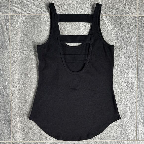 NWT Chaser Rib Shirttail Scoop neck Tank Top Cut Out Ladder Back in Black Small - Picture 7 of 9